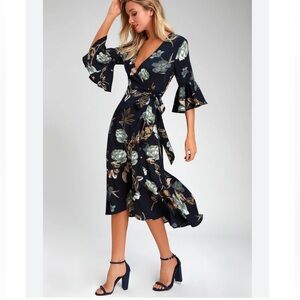 Lulus navy floral midi wrap dress small S